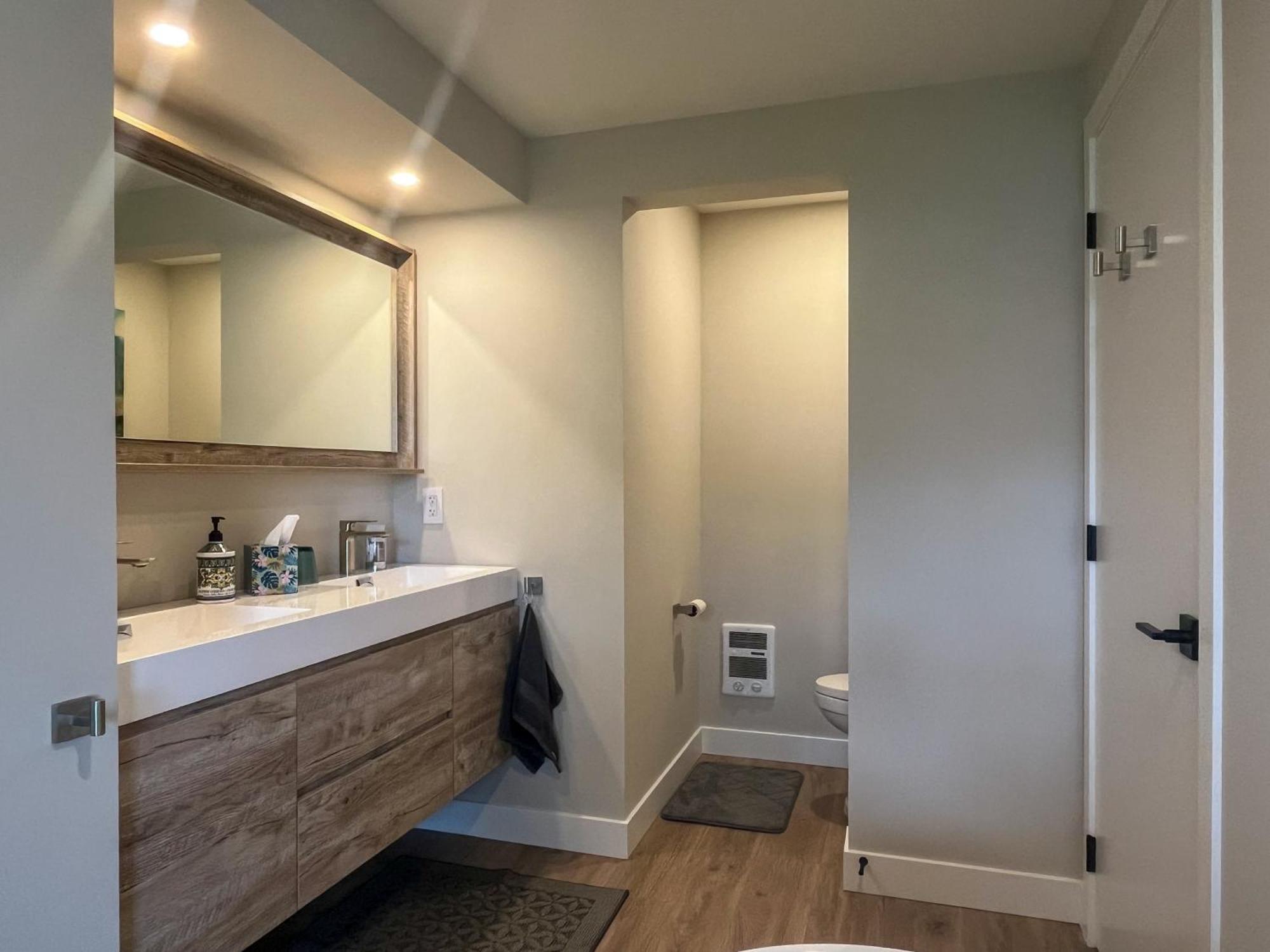 Kelowfornia Lakeview Retreat Kelowna Ruang foto