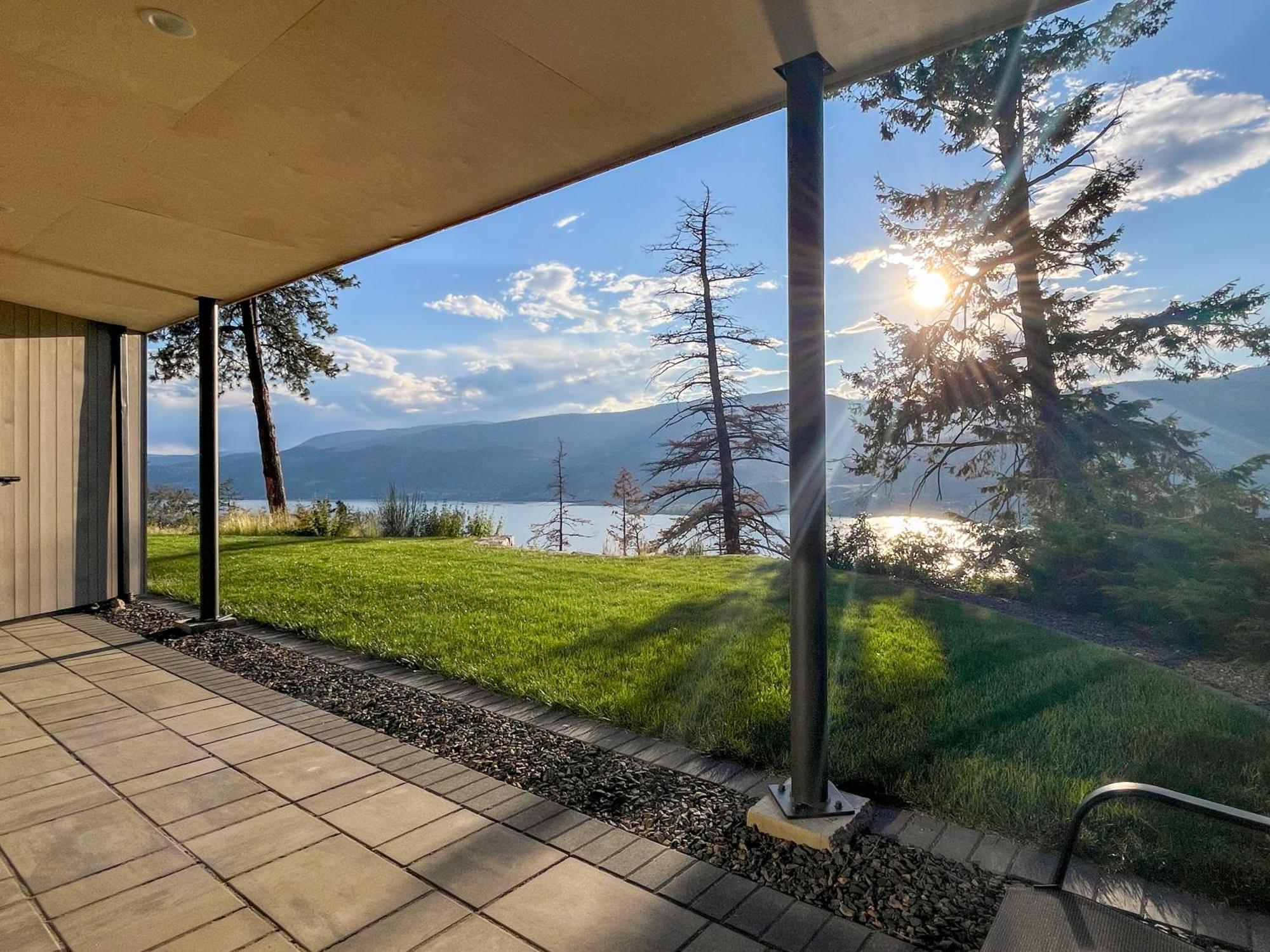 Kelowfornia Lakeview Retreat Kelowna Ruang foto