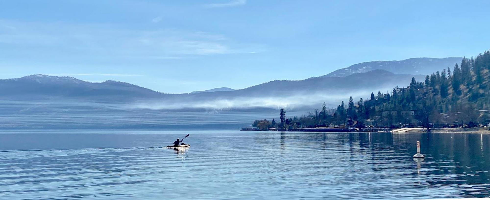 Kelowfornia Lakeview Retreat Kelowna Bagian luar foto